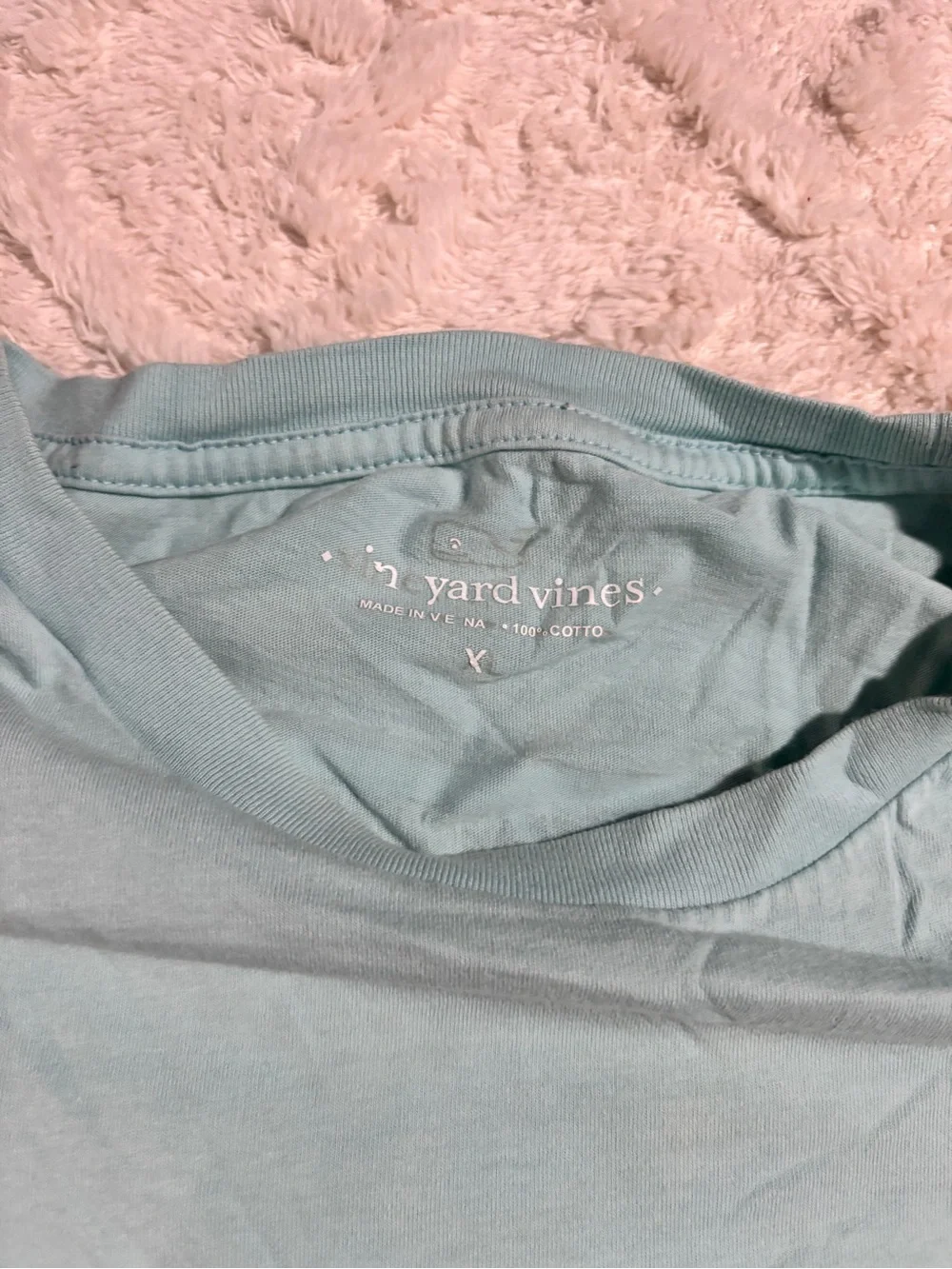 Vineyard vines X-Large tee soccer